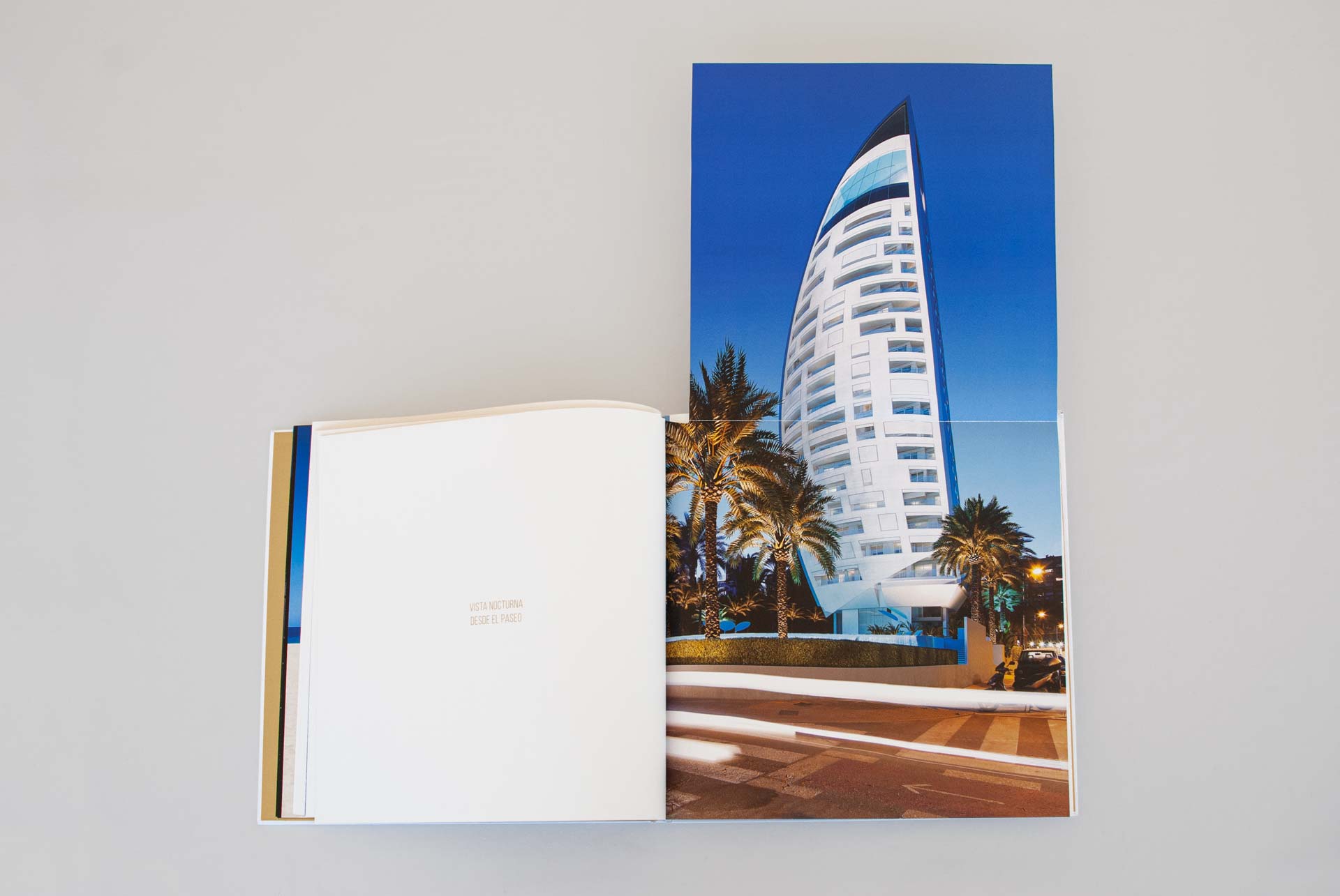 giset design delfin tower identidad corporativa libro con displegables